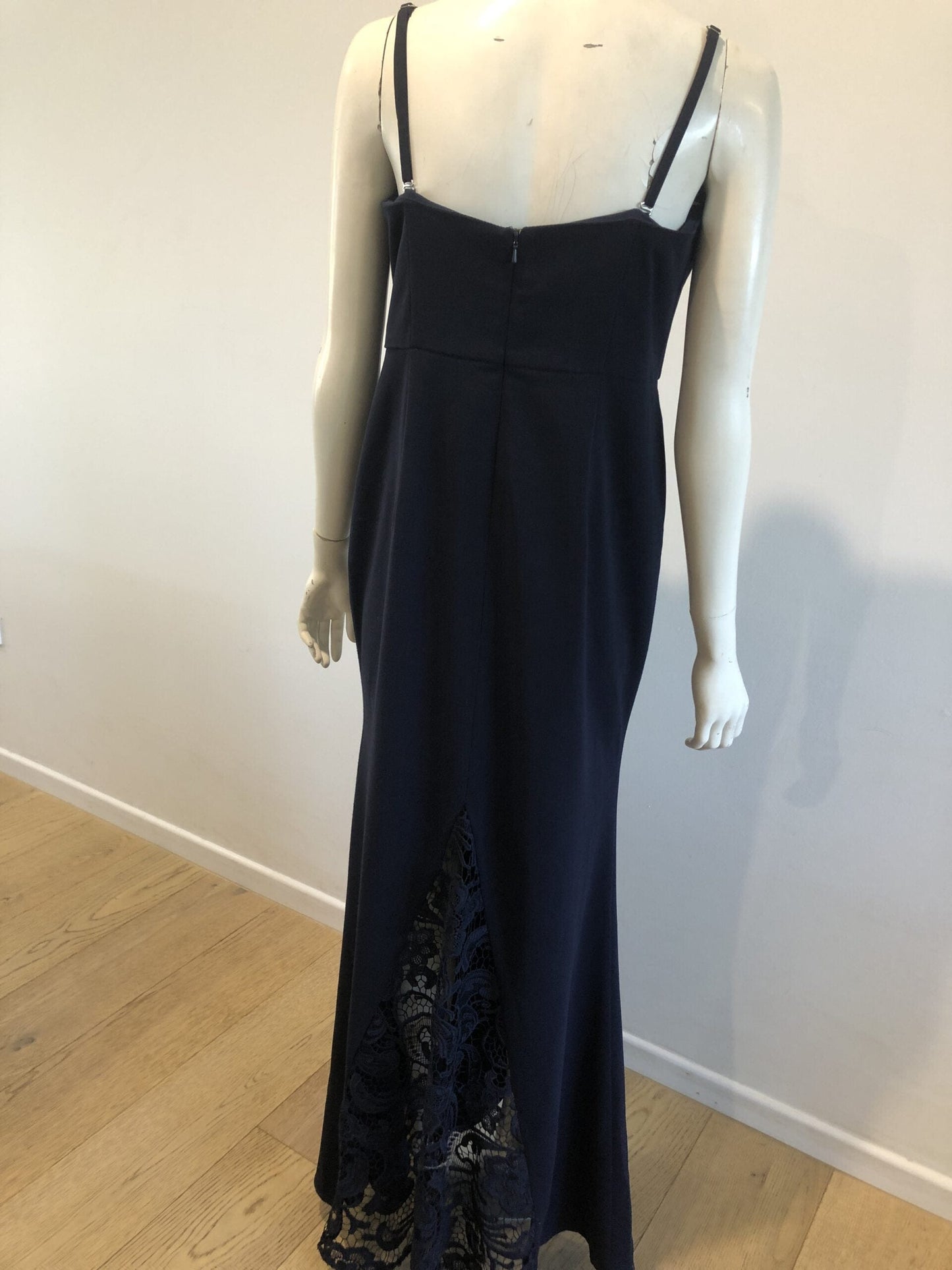 LOVE HONOR Lace Touch