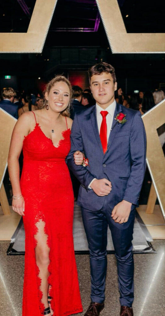 ALAMOUR THE LABEL Layali Lace Gown - Red